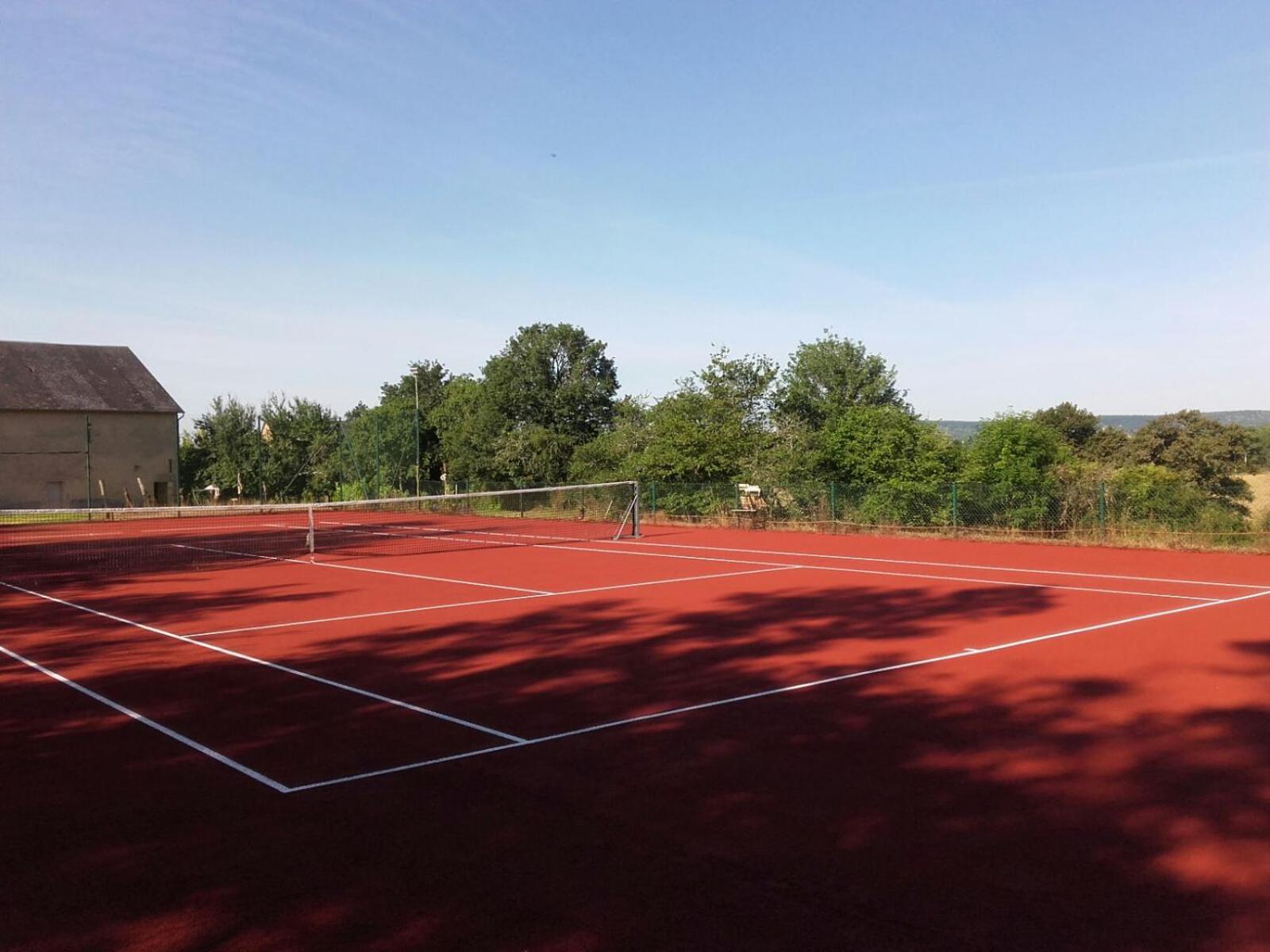 La Vache Tennis Prive Crux-la-Ville Luaran gambar